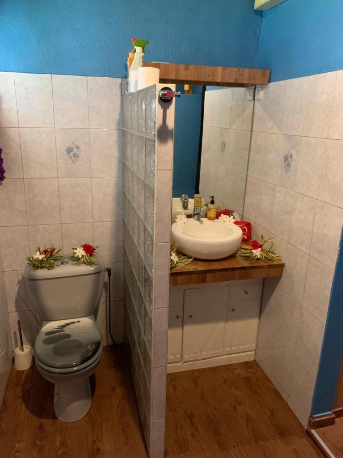 Faaa A Tomo Mai Homestay, Close To Airport, Private Bathroom Free Parking And Wifi With High Connection And Breakfast Optional מראה חיצוני תמונה