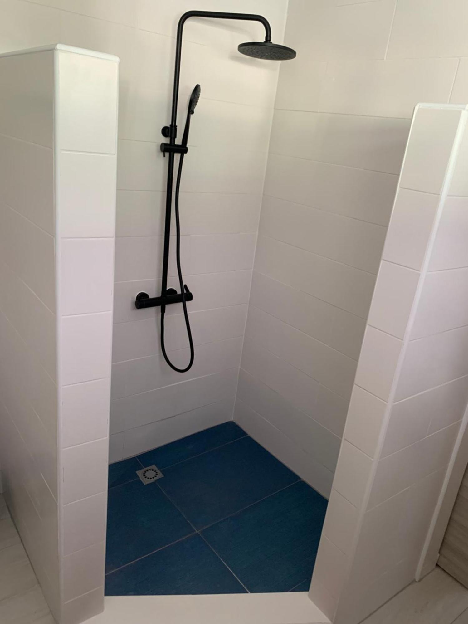 Faaa A Tomo Mai Homestay, Close To Airport, Private Bathroom Free Parking And Wifi With High Connection And Breakfast Optional מראה חיצוני תמונה