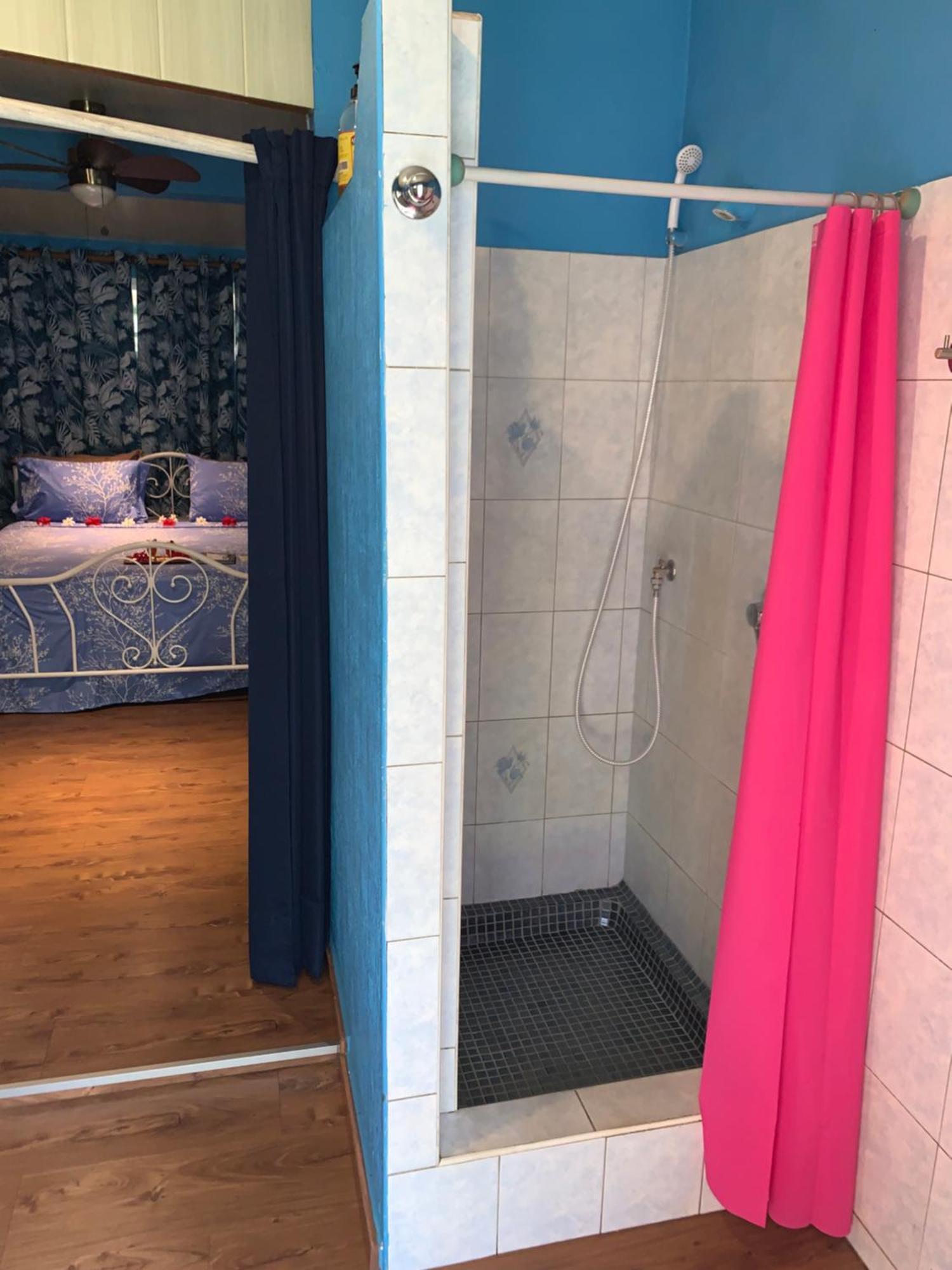Faaa A Tomo Mai Homestay, Close To Airport, Private Bathroom Free Parking And Wifi With High Connection And Breakfast Optional מראה חיצוני תמונה