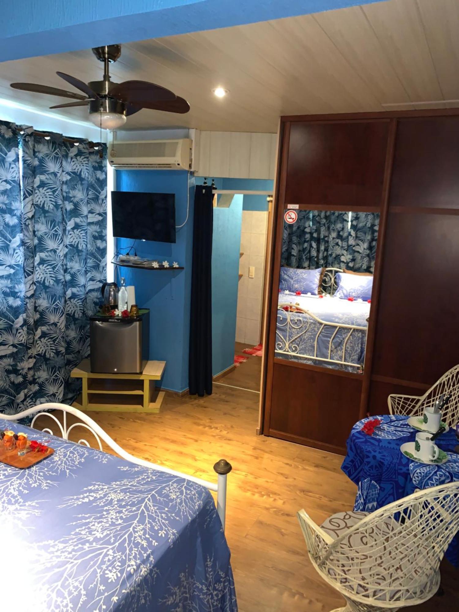 Faaa A Tomo Mai Homestay, Close To Airport, Private Bathroom Free Parking And Wifi With High Connection And Breakfast Optional מראה חיצוני תמונה
