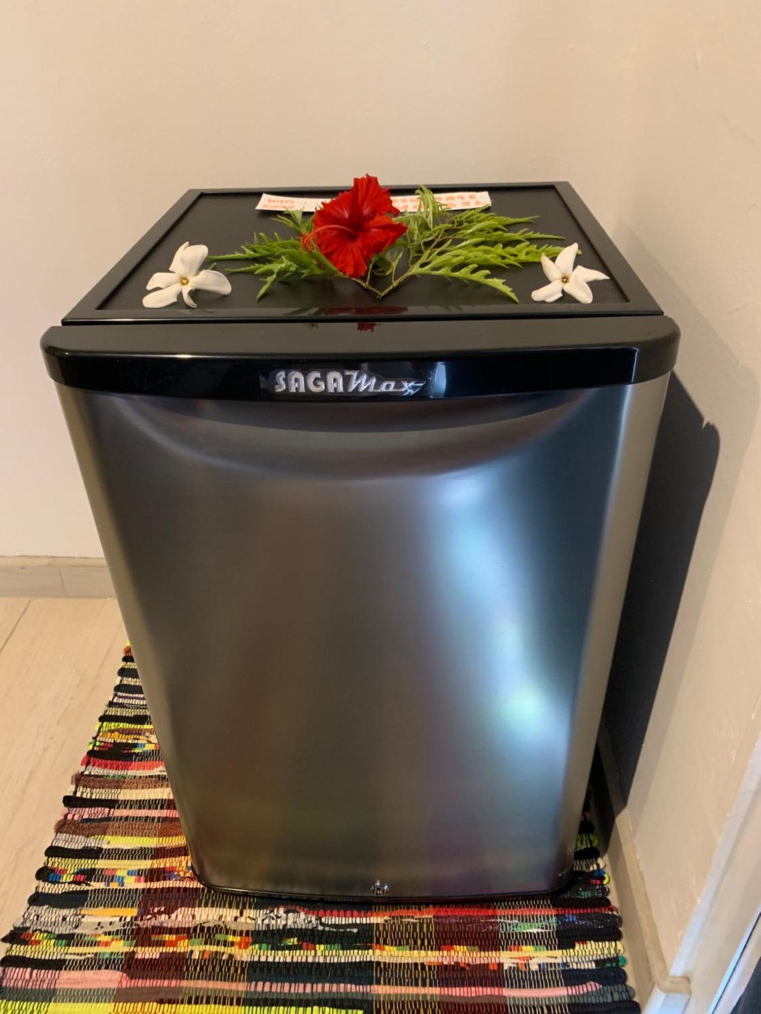 Faaa A Tomo Mai Homestay, Close To Airport, Private Bathroom Free Parking And Wifi With High Connection And Breakfast Optional מראה חיצוני תמונה