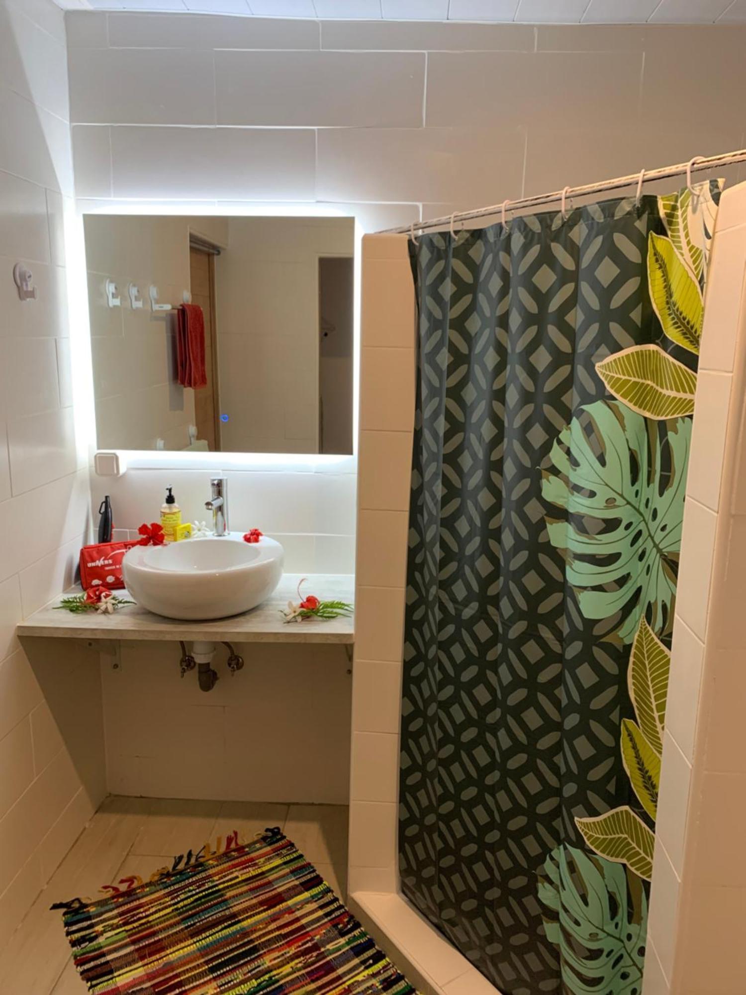 Faaa A Tomo Mai Homestay, Close To Airport, Private Bathroom Free Parking And Wifi With High Connection And Breakfast Optional מראה חיצוני תמונה