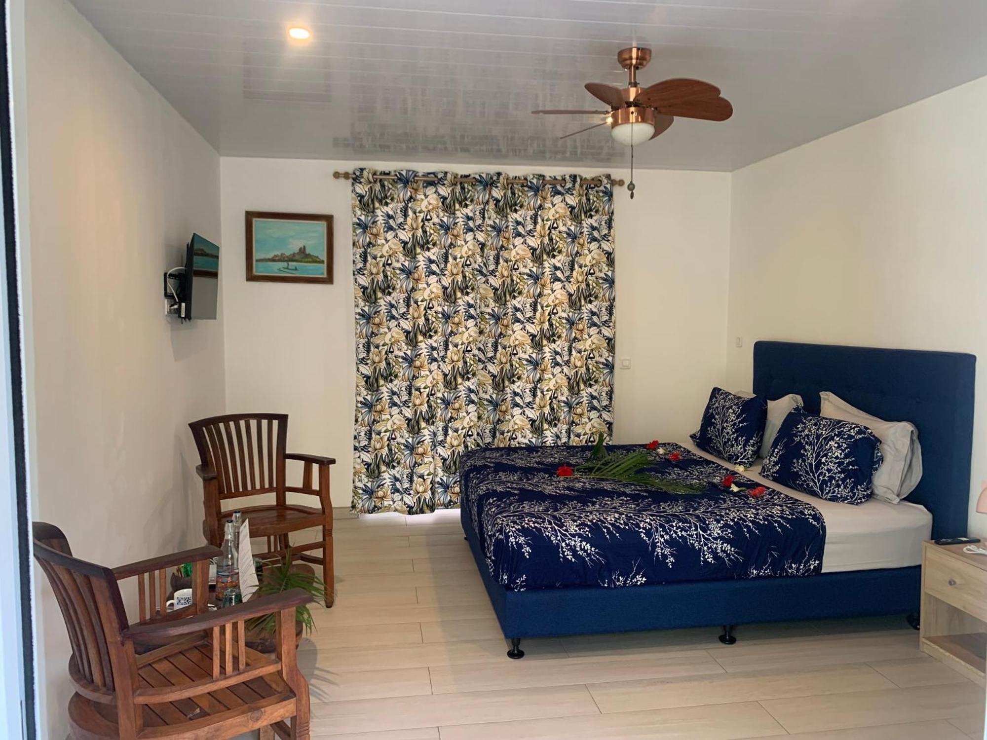 Faaa A Tomo Mai Homestay, Close To Airport, Private Bathroom Free Parking And Wifi With High Connection And Breakfast Optional מראה חיצוני תמונה