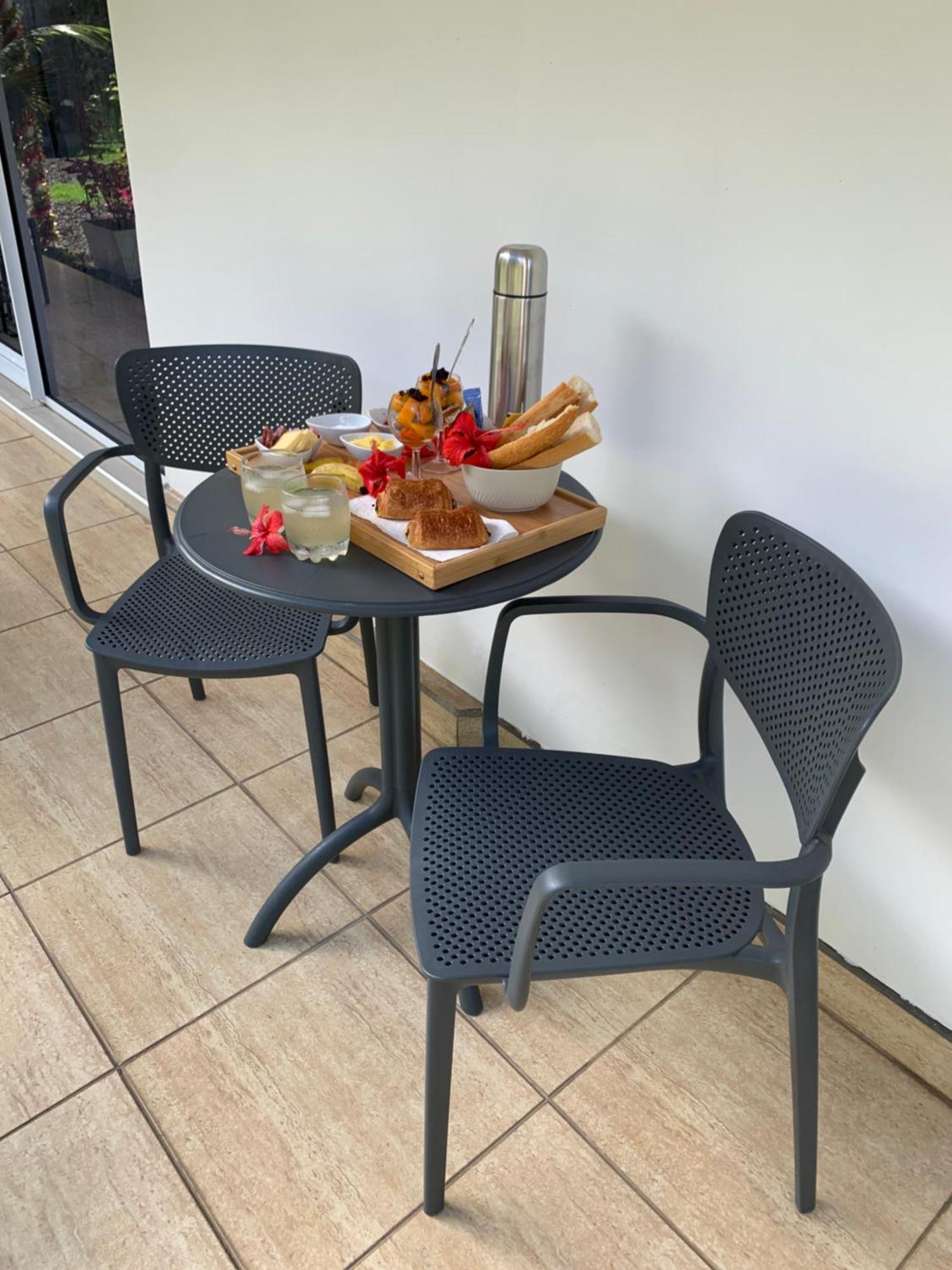 Faaa A Tomo Mai Homestay, Close To Airport, Private Bathroom Free Parking And Wifi With High Connection And Breakfast Optional מראה חיצוני תמונה