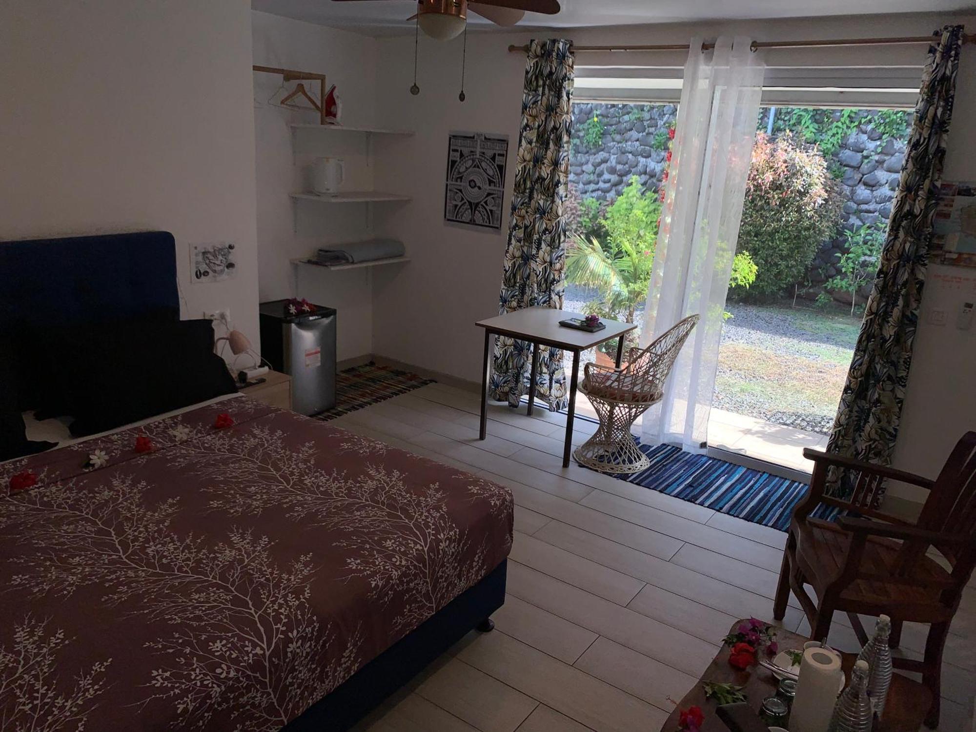 Faaa A Tomo Mai Homestay, Close To Airport, Private Bathroom Free Parking And Wifi With High Connection And Breakfast Optional מראה חיצוני תמונה